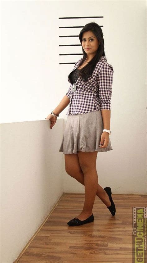 kerala tulasi hot scenes|Thulasi Nair Photos .